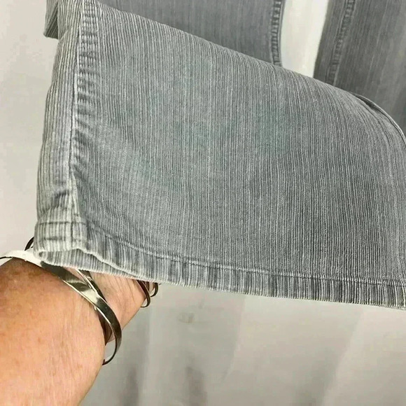 J. Jill Womens Pants Pale Gray/Blue 8 Corduroy Flare Button/Zip Belt Loops Soft - Picture 6 of 12